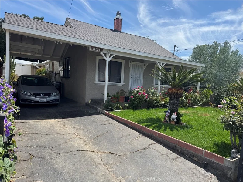 10338 Scoville Avenue, Sunland, CA 91040