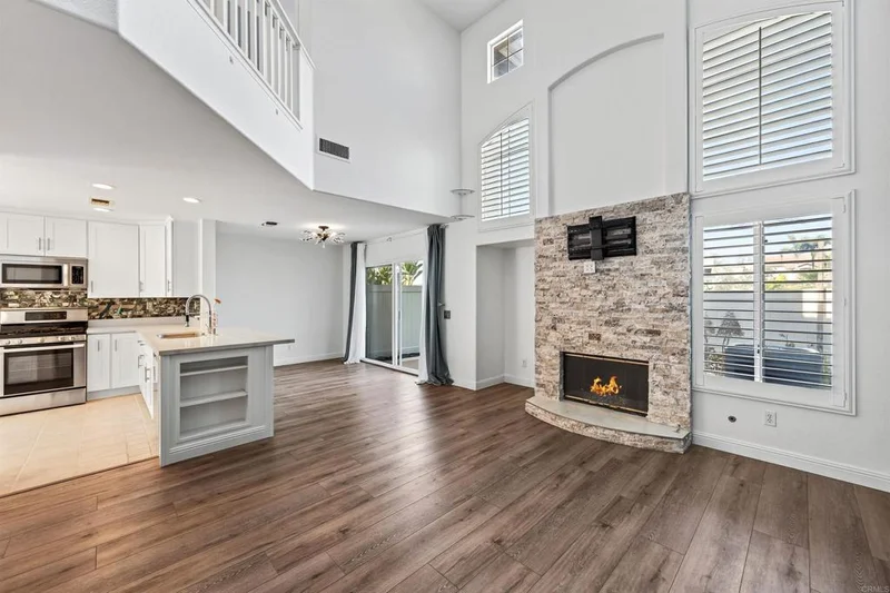 4610 Los Alamos Way C, Oceanside, CA 92057