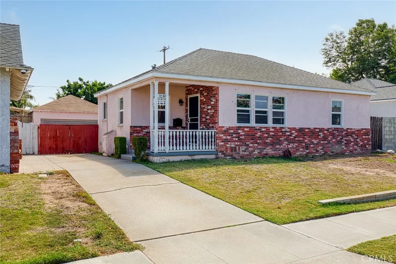 2294 Belmont Avenue, Long Beach, CA 90815