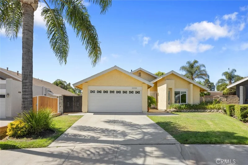 22922 Magnolia Glen Drive, Valencia, CA 91354