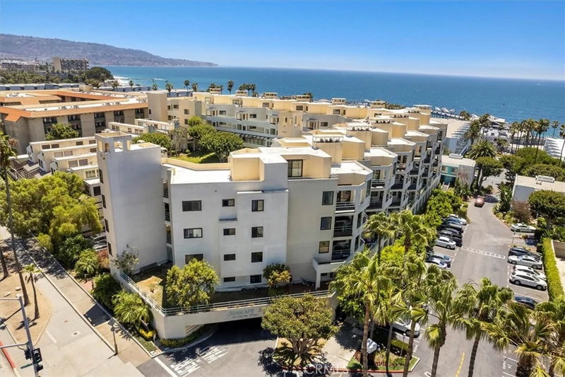 510 The Village 307, Redondo Beach, CA 90277