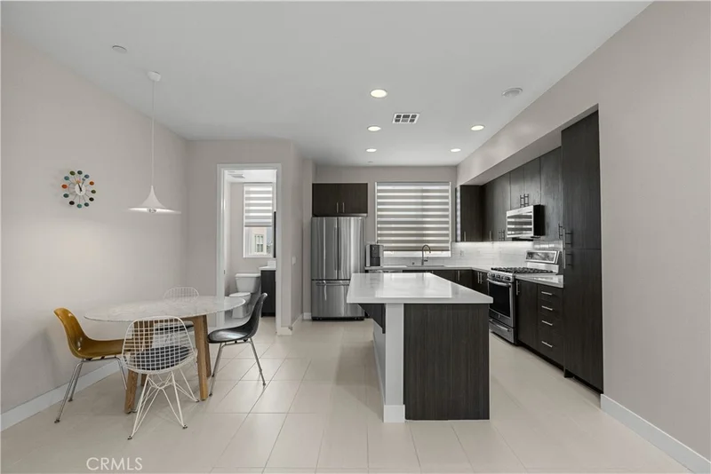 2753 Waverly Drive 705, Los Angeles, CA 90039