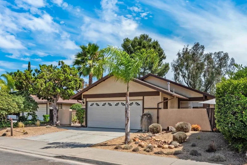 2268 Village Rd, Escondido, CA 92026