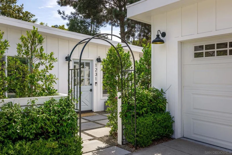 1231 Hermes Ave, Encinitas, CA 92024