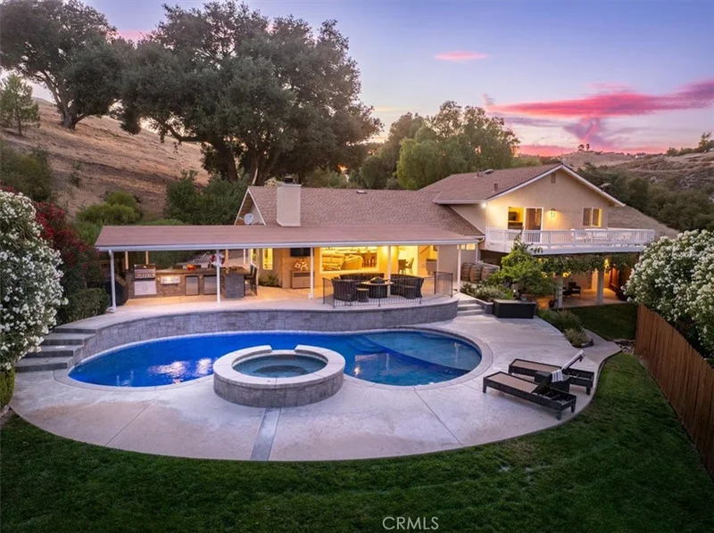 889 W 4th Street, Paso Robles, CA 93446