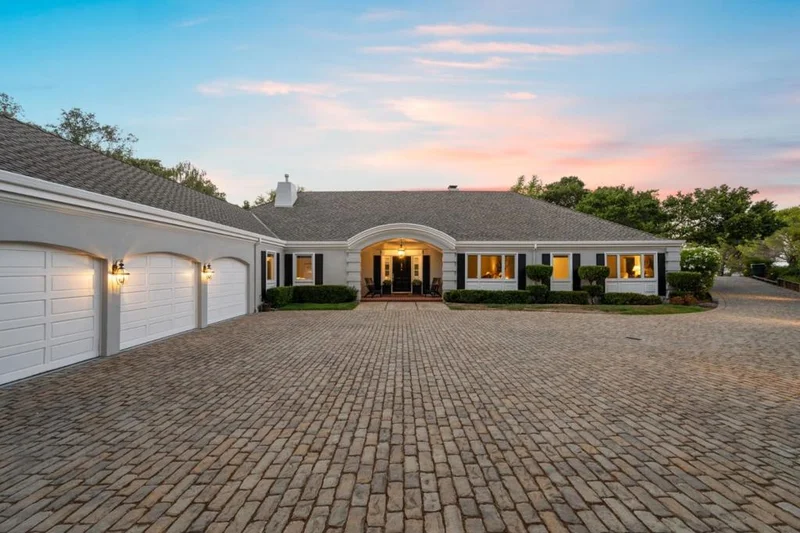 2530 Skyfarm Drive, Hillsborough, CA 94010