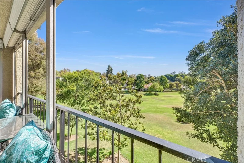 5510 Paseo Del Lago W 2D, Laguna Woods, CA 92637