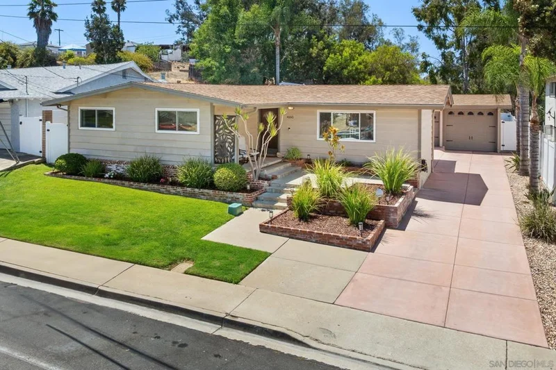 4160 Yale Ave, La Mesa, CA 91941
