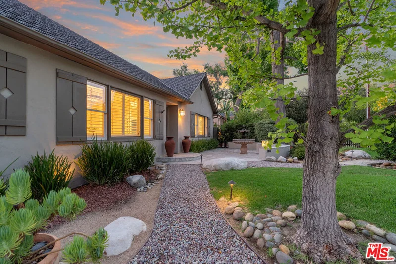1003 S Los Robles Avenue, Pasadena, CA 91106
