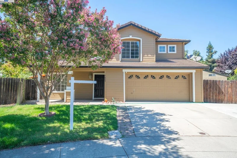 7009 SAWGRASS CT