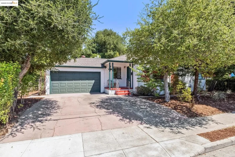 22574 6th St, Hayward, CA 94541