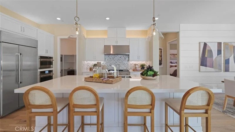 29388 Via Destello, Valencia, CA 91354