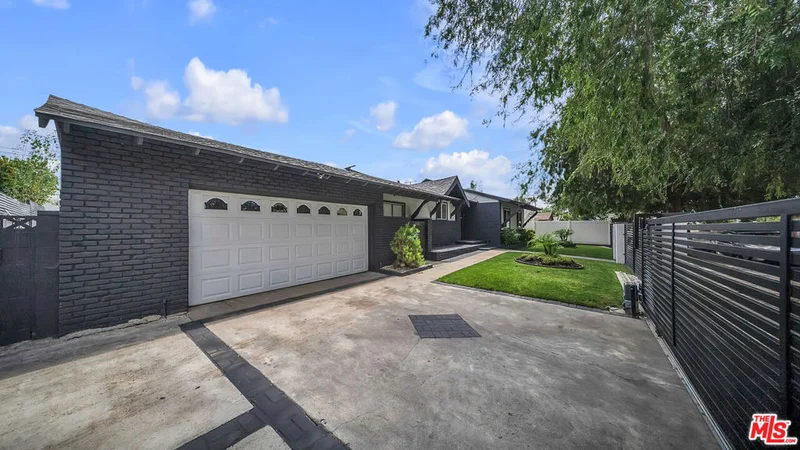 10326 Gothic Avenue, Granada Hills, CA 91344