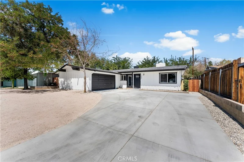 1035 W Avenue H3, Lancaster, CA 93534