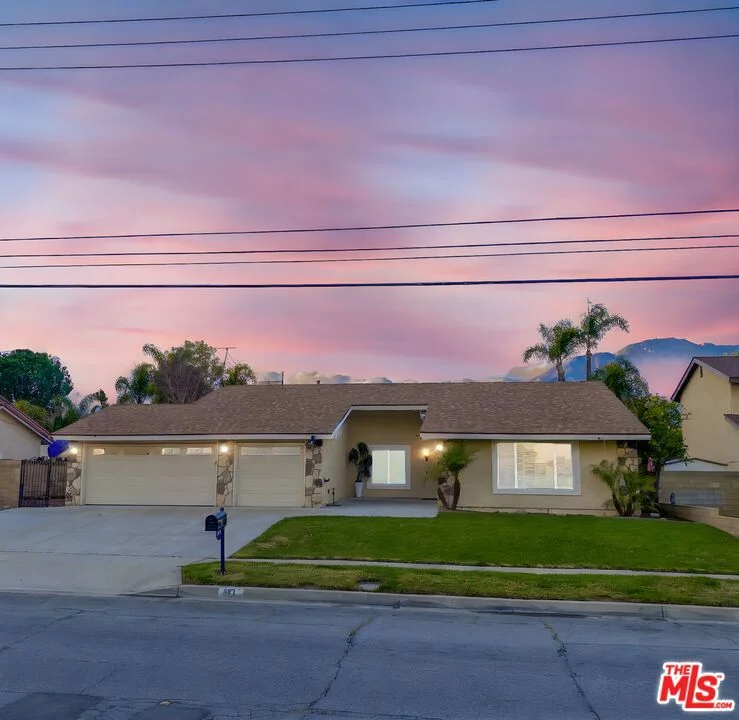 881 W 15th Street, Upland, CA 91786