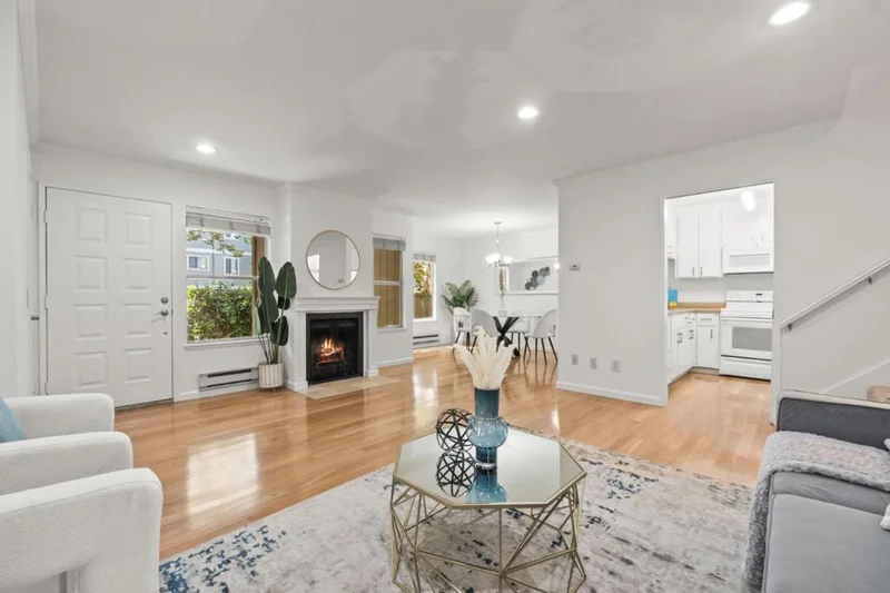 903 Apricot Avenue C, Campbell, CA 95008