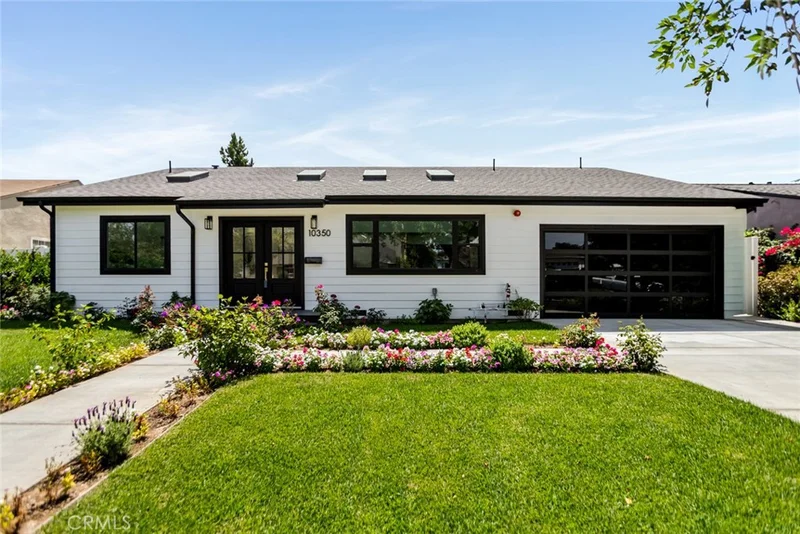 10350 Mccormick Street, North Hollywood, CA 91601