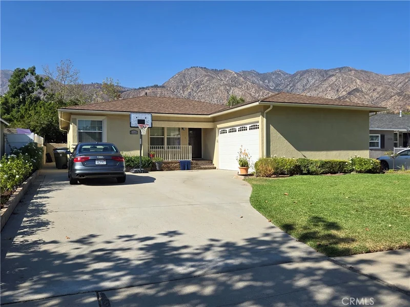 2715 Woodlyn Road, Pasadena, CA 91107