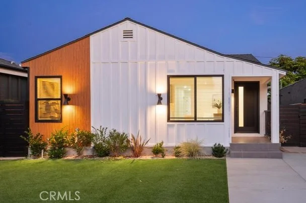 12520 Gilmore Avenue, Los Angeles, CA 90066