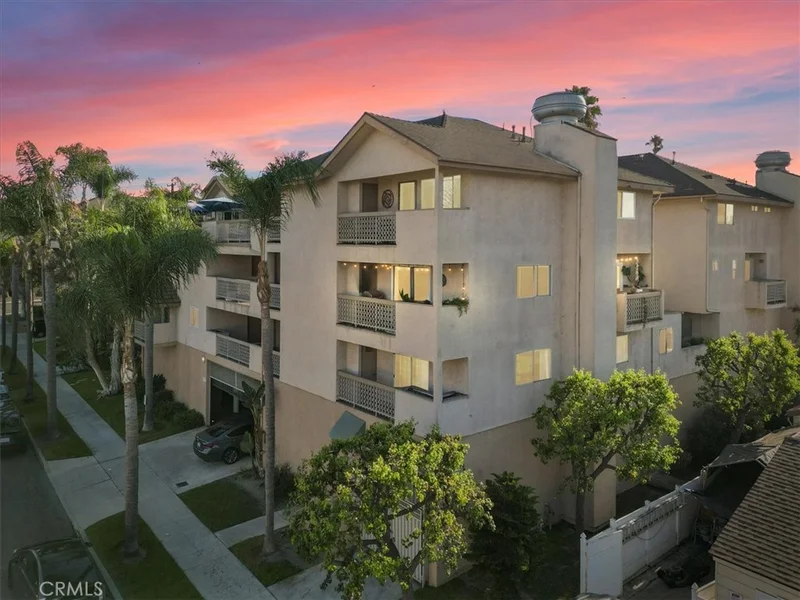 1001 Belmont Avenue 208, Long Beach, CA 90804