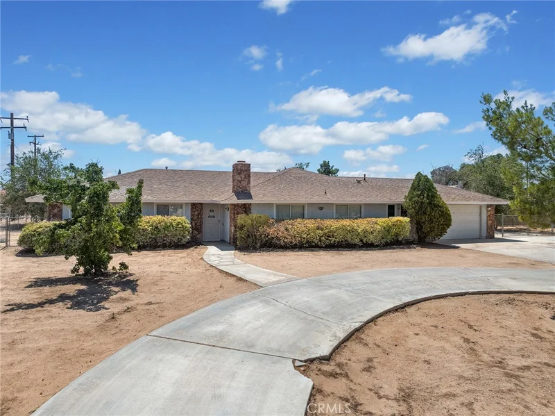 18425 Owatonna Road, Apple Valley, CA 92307