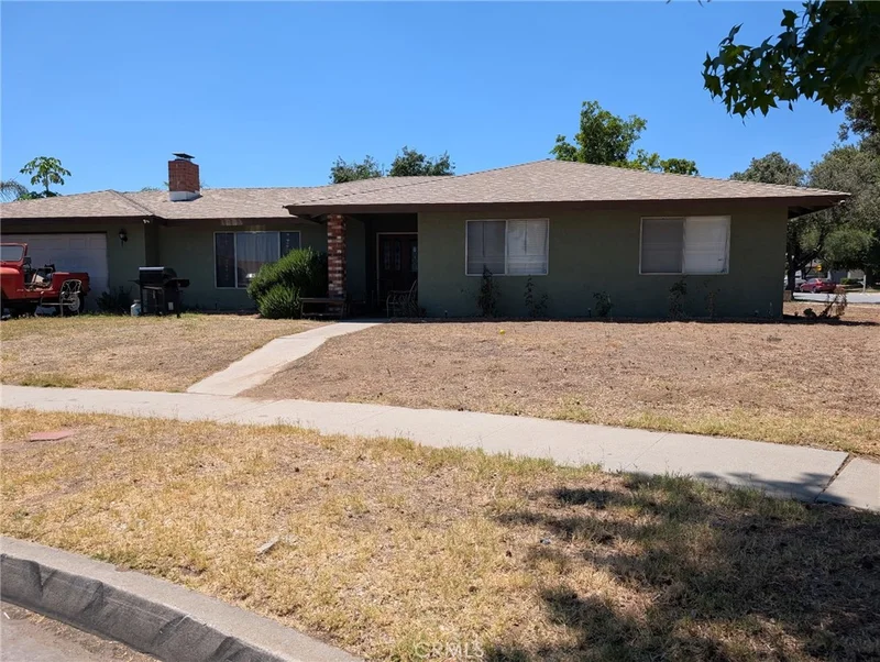786 N Arrowhead Avenue, Rialto, CA 92376