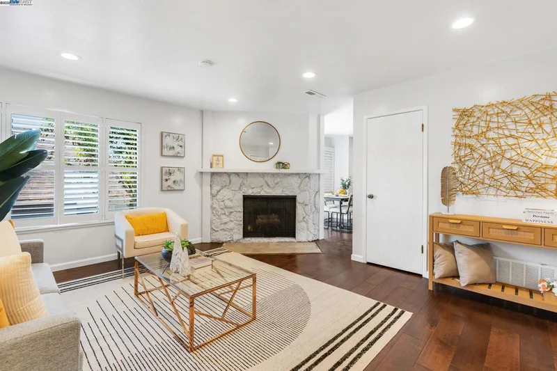 1233 Broadway D, Alameda, CA 94501