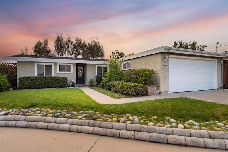 2736 Monarch St., San Diego, CA 92123