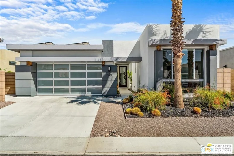 4201 Amber Lane, Palm Springs, CA 92262