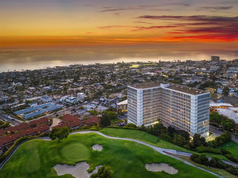 1001 Genter Street 2A, La Jolla, CA 92037