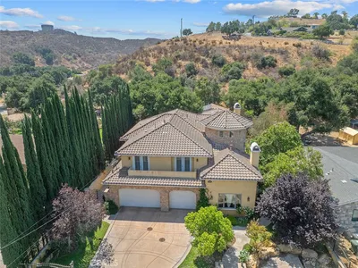 21120 Placerita Canyon Road photo 2