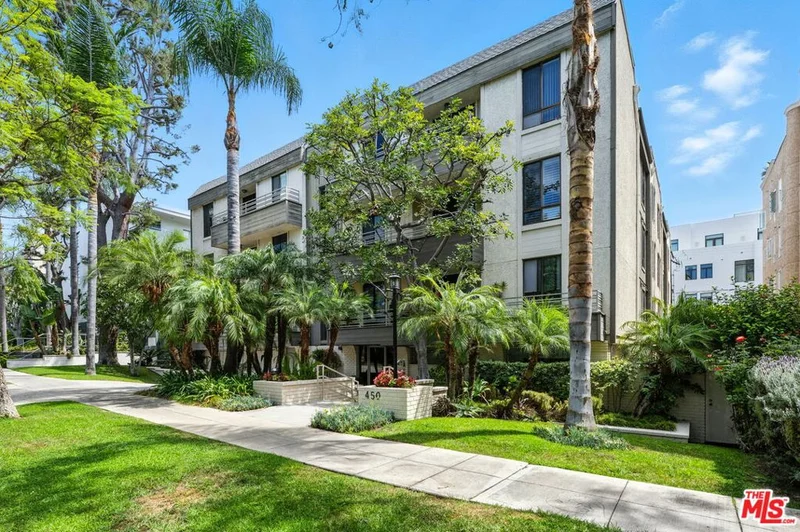 450 N Oakhurst Drive 101, Beverly Hills, CA 90210