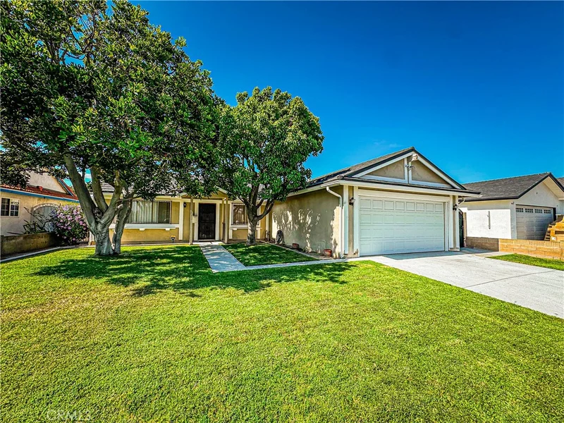11819 Dogwood Avenue, Fountain Valley, CA 92708