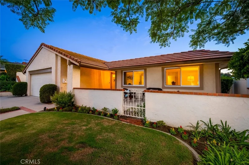 25412 Grissom Road, Laguna Hills, CA 92653