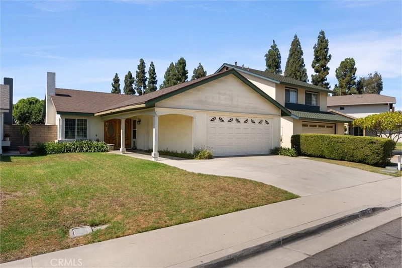 5470 East Village Drive, Commerce, CA 90040