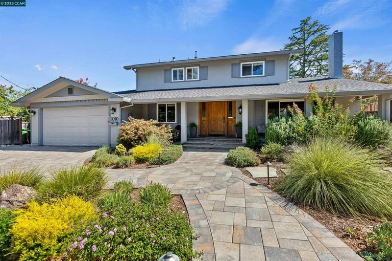 1010 Crystal Ct, Walnut Creek, CA 94598