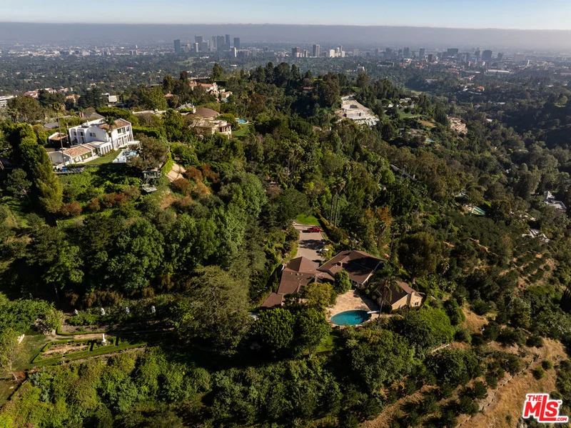 Photo 2 of 1037 Bel Air Court