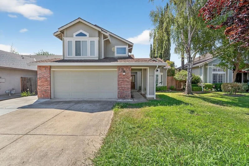 8748 Kentshire Way, Sacramento, CA 95828