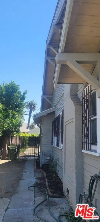 5102 Cimarron Street photo 2