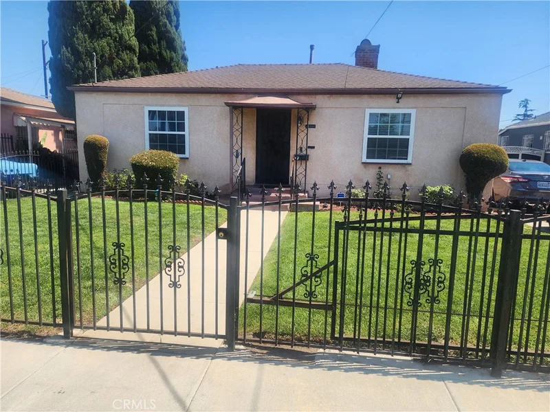 11506 Wadsworth Avenue, Los Angeles, CA 90059