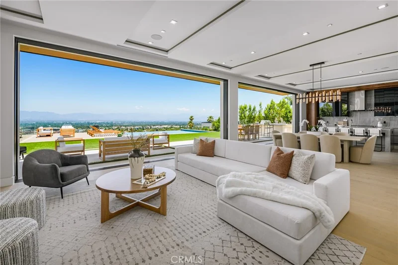 18807 Edleen Drive, Tarzana, CA 91356