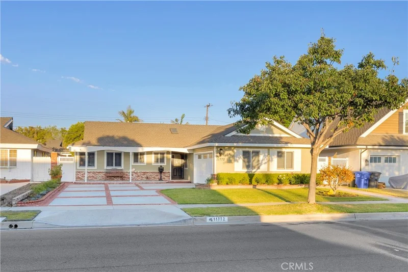 11772 Pine Street, Los Alamitos, CA 90720