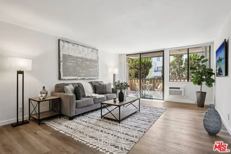 4170 Elm Avenue 213, Long Beach, CA 90807