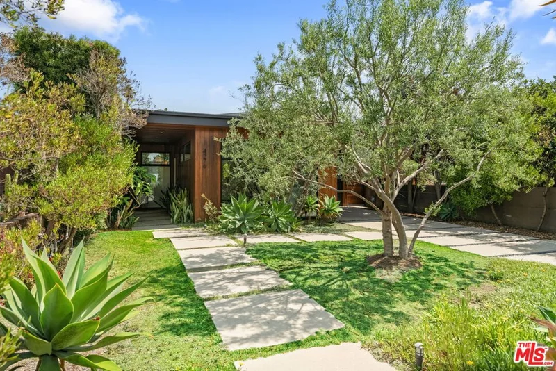 4276 Campbell Drive, Los Angeles, CA 90066