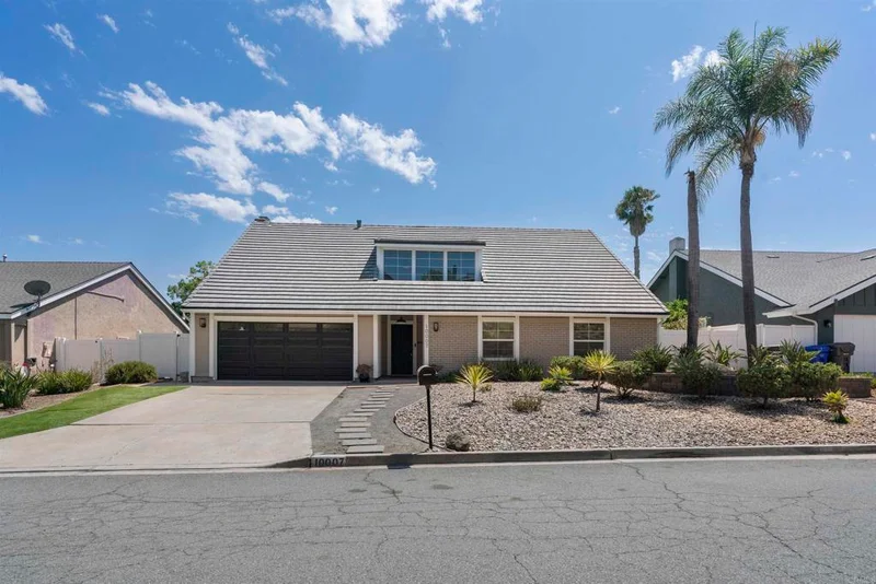 10007 Helix Mont Circle, La Mesa, CA 91941