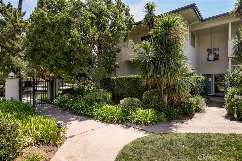 767 S Orange Grove Boulevard 3, Pasadena, CA 91105