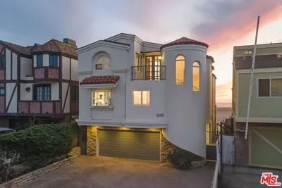 1005 Ocean Drive photo 2