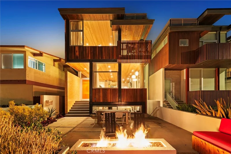 26 9th Street, Hermosa Beach, CA 90254