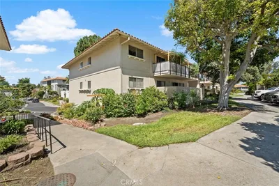 2338 Avenida Sevilla N photo 2