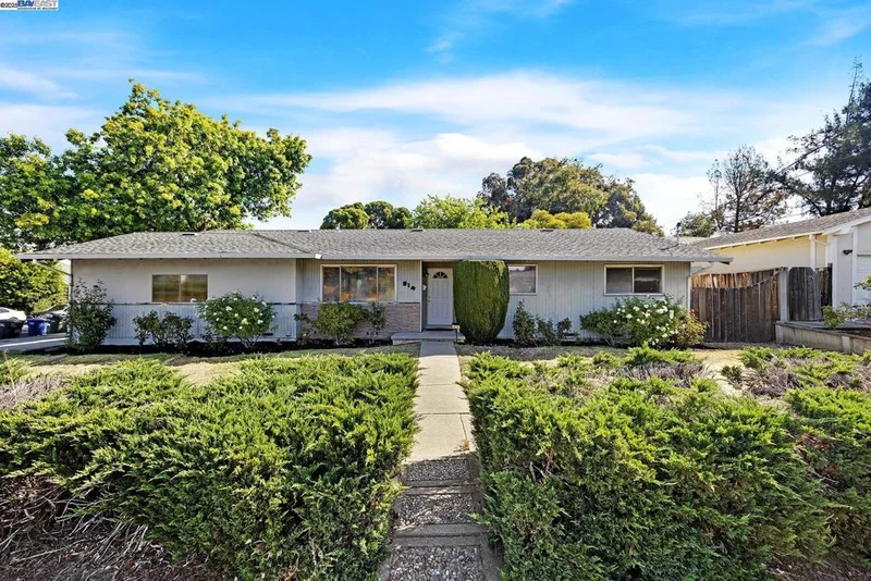 914 Bancroft Rd, Concord, CA 94518